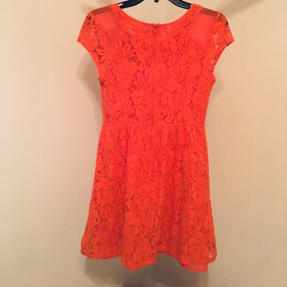 Dress - Picture 5 of 5